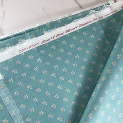 VINTAGE HOUSE N HOME FABRICS BLUE WITH PINK FLORALS CIRCA 1984 48″ X 53″
