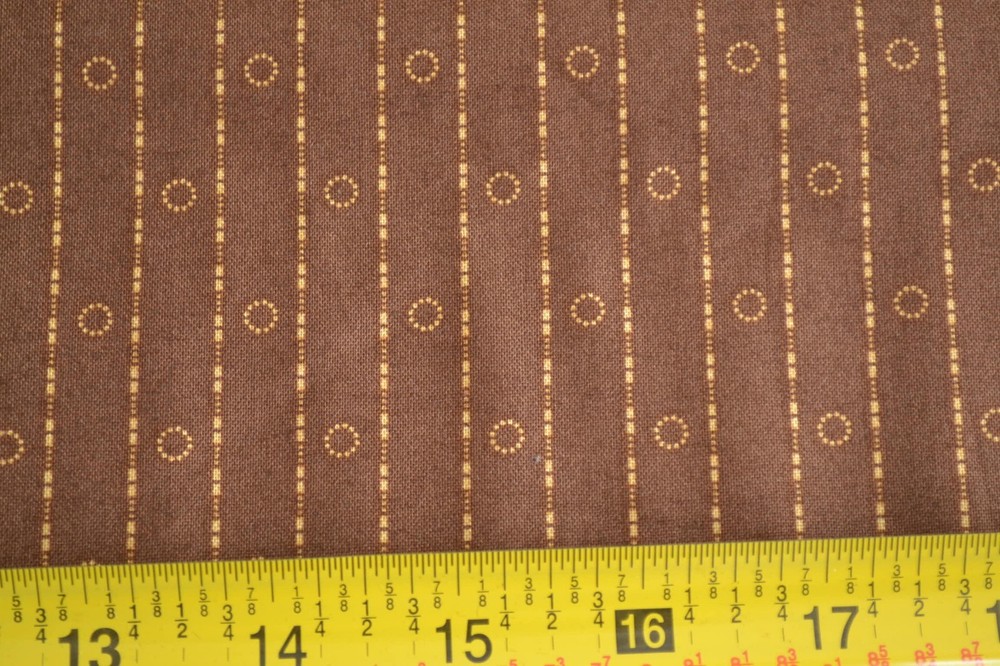 By 1/2 Yd, Tan on Brown Quilt Cotton, Andover/Bridgeport/Jo Morton/5605 N, B139