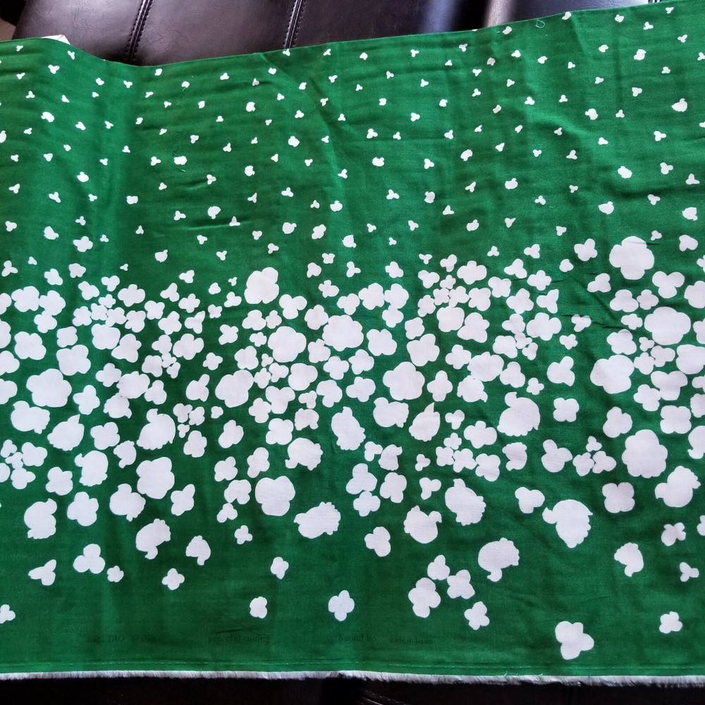 Rich Green Double-Gauze from Japan w/ White Scattered Floral – Double-Border