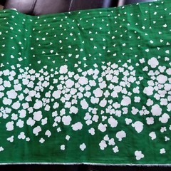Rich Green Double-Gauze from Japan w/ White Scattered Floral – Double-Border