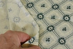 By 1/2 Yd, Vintage, Green & Cream Floral Lattice on Quilt Cotton, P293