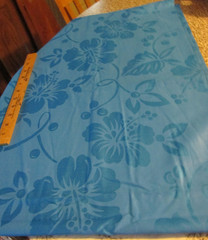 2 yard x 44″ Hawaiian Textile Fabric Hawaii Bright Blue shiny Flowers