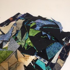 1 Pound 1 Ounces Cotton Print Fabric Quilt Scraps Leftovers Triangles V