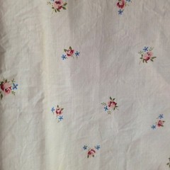 Floral Fabric Pink White Rose Scalloped Vintage 1 Yard x 34 w