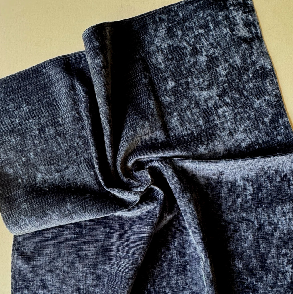 34191 5 Fabric Remnant 24”x 24″