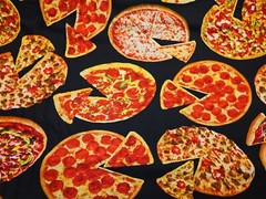 REALISTIC PIZZA in Black Timeless Treasures Cotton Fabric FAT QUARTER
