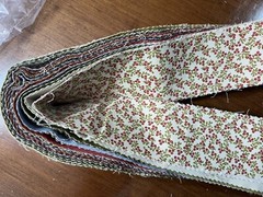 Connecting Threads Bed & Breakfast Jelly Roll 28 Pcs 2.5″ Fabric Strips Quilt