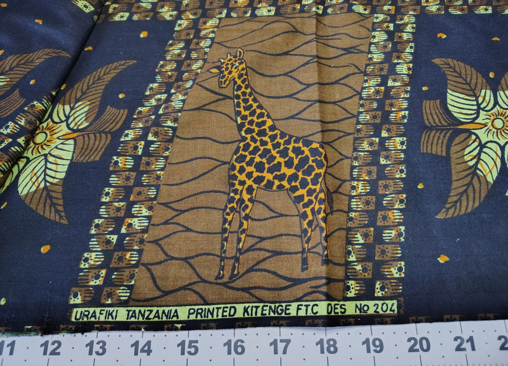 Giraffe Urafiki Tanzania Kitenge African Fabric 100% Cotton 40″x68″