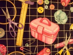 SEWING MAT SEW SUPPLIES THREAD PIN CUSHION BLK COTTON FABRIC FQ