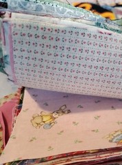 Fabric Quilting Squares 4×4 Lot 1lb 1oz Cotton Calico Prints Scraps Patchwork