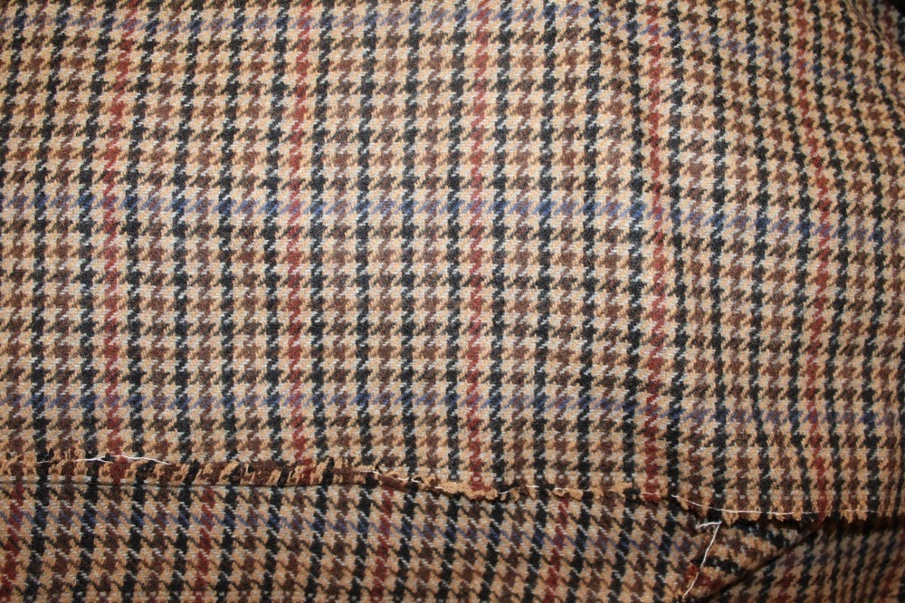 100% wool Hounds tooth burgundy, brown, lilac & black Fabric 58″ x 8yds – uncut