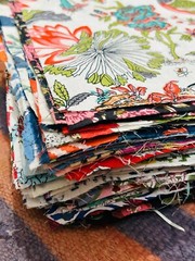 200 piece pre cut charm pack 4″ squares scrappy fabric quilt scrap sew