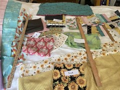QUILTERS – Huge Lot of Pre Cut Fabric for Bee Themed Quilt(s) High End 3.7 Lbs