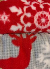 No-Sew Fleece Throw Kit – Snowflake/Deer Print Red/Gray/White 2 Prints 72”x60″