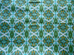 Vintage 1950’s Paisley & Floral Pattern Kaleidoscope Medallions 1 Yard x 37″W