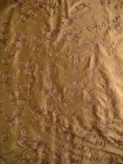 3yd FABULOUS COPPERY GOLD DUPPIONI FABRIC W/ SILK BRAID FLORAL DESIGN EMBROIDERY