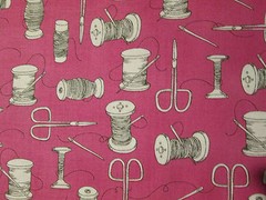 THREAD SCISSORS SEWING ITEMS BURGUNDY COTTON FABRIC FQ