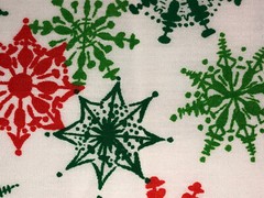 15″X18″ 100% Cotton Fabric Red & Green Snowflakes on White
