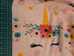 58″ x 1.5 yard Lux Anti-pill Fleece Precut Unicorns Flowers DIY Blanket Craft