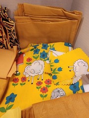 Vtg 2.4lb Mixed Lot Yellow Retro Fabric Remnants Scraps Sewing Crafts Quilting