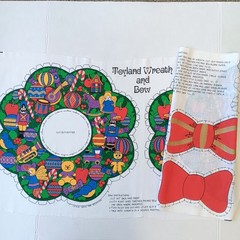 Vintage Manes Fabric Co. Holiday Toyland Wreath And Bow Cotton Cut And Sew Panel