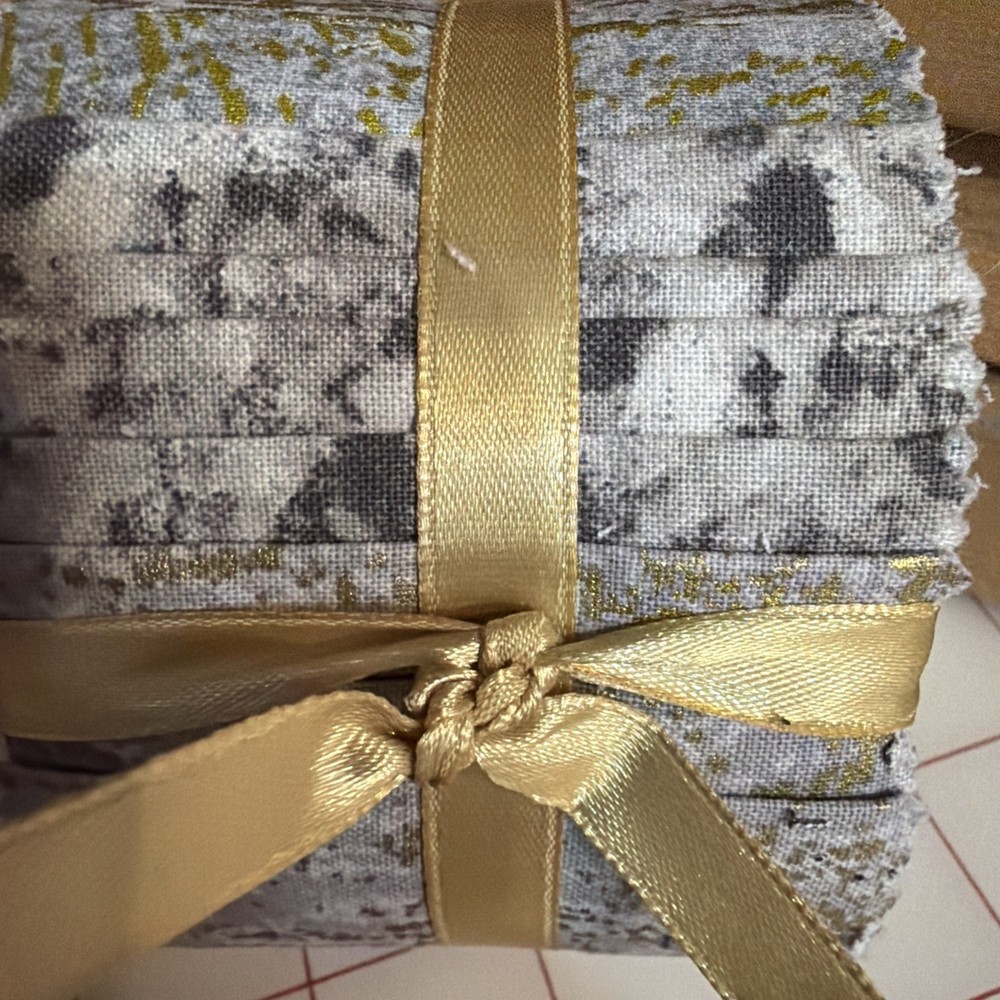 Jelly Roll 2.5 X 42” Gray With Gold Metallic Cotton Roll