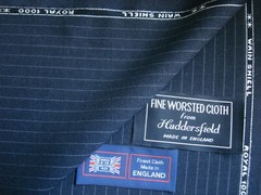 100% EXTRAFINE MERINO WOOL SUITING FABRIC MADE IN HUDDERSFIELD ENGLAND = 2.8 m