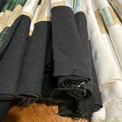100 Crafters SQUARE 18” X 21” Cotton Solids Prints 7 Pounds