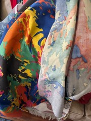 DEADSTOCK VINTAGE 80’s PAINT SPLATTER ABSTRACT COTTON FABRIC 3.33 Yards x 54″