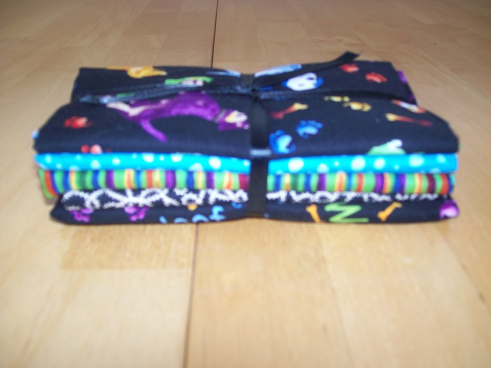 New JoAnn’s Joann Fabrics Fat Quarter Novelty Bundle Dog Aniaml Prints Quilting2