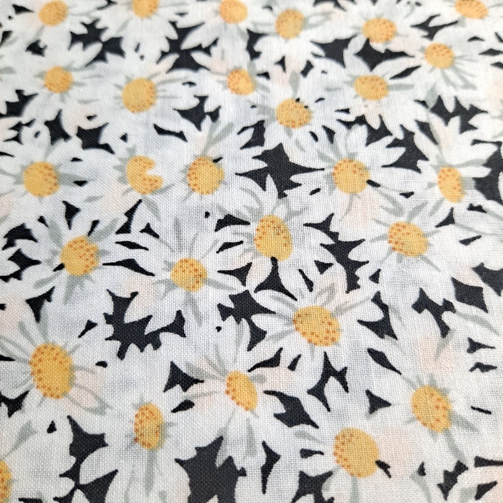 VTG Ameritex Daisies Allover Cotton Fabric 3.5 Yards X 44″ Black & White Floral