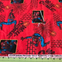 2010 Spiderman Wall Crawler 27” X 41” Marvel Flannel fabric #373a