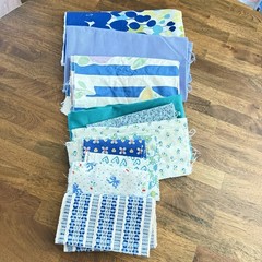 Vtg Sewing Fabric Lot Blue Floral Crafting Quilting Remnants Cottage 2.5+ lbs
