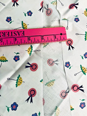 VTG Dotted Umbrellas Pink Hats Purple FLorals on White 16X12″ + Remnants