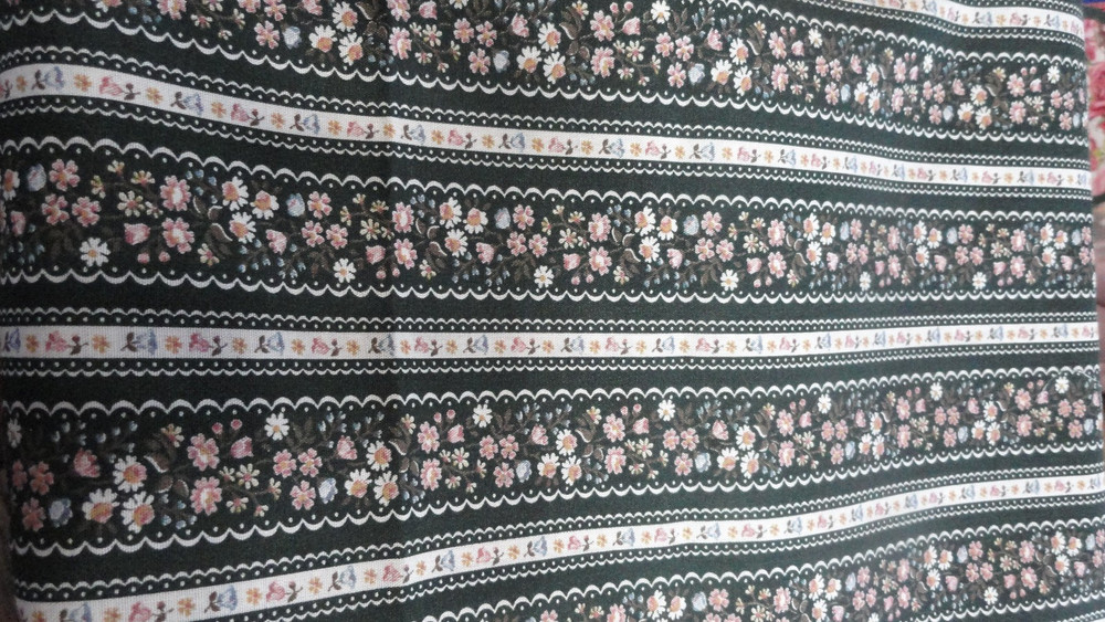 Vtg Striped Florals Fabric Unbranded Hunter Green Cotton/Blend Calico 5 Yds x44″
