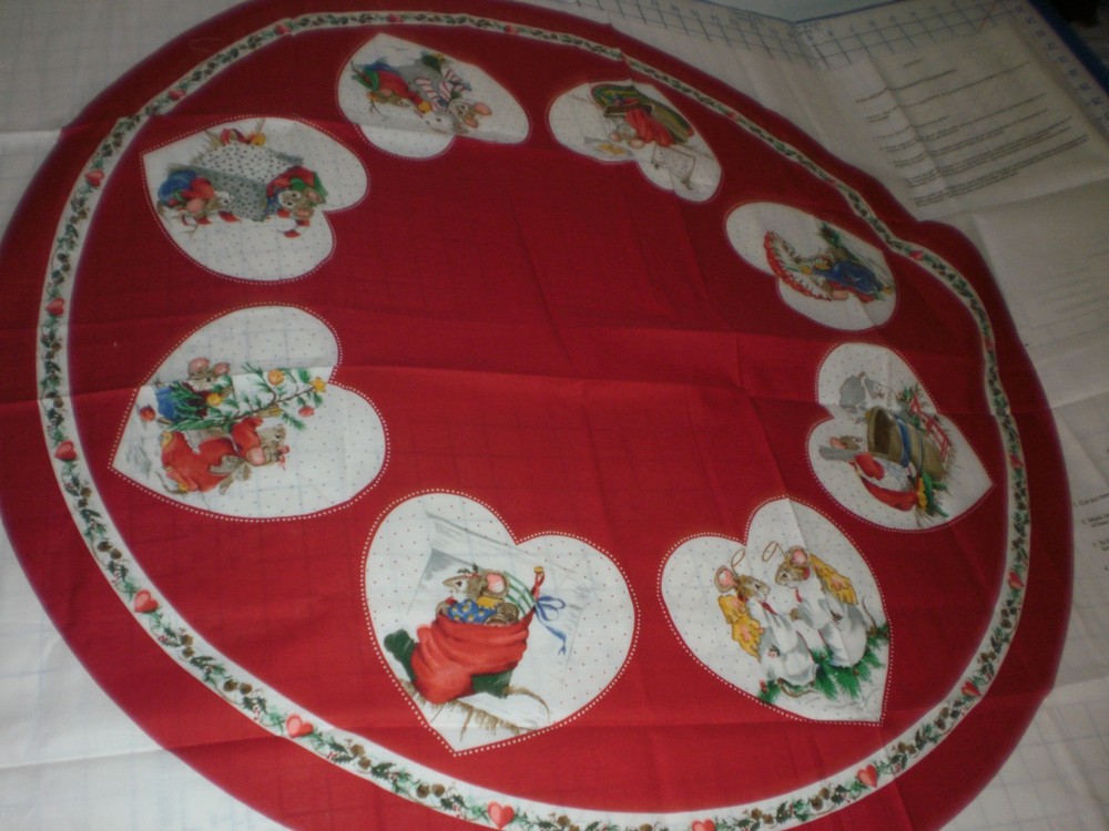 Vtg Cranston Mistletoe Mice Christmas Tree Skirt Fabric Panel unfinished