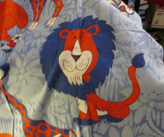 2 yards” x 40″ wide Fabric Quilt Red Elephant Lion Giraffe Tiger 2 pc Cranston