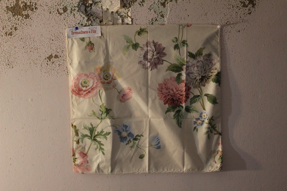 Brunschwig & Fils Bien Aimee Classic Floral 17.50″ W X 17″ Color Vanilla