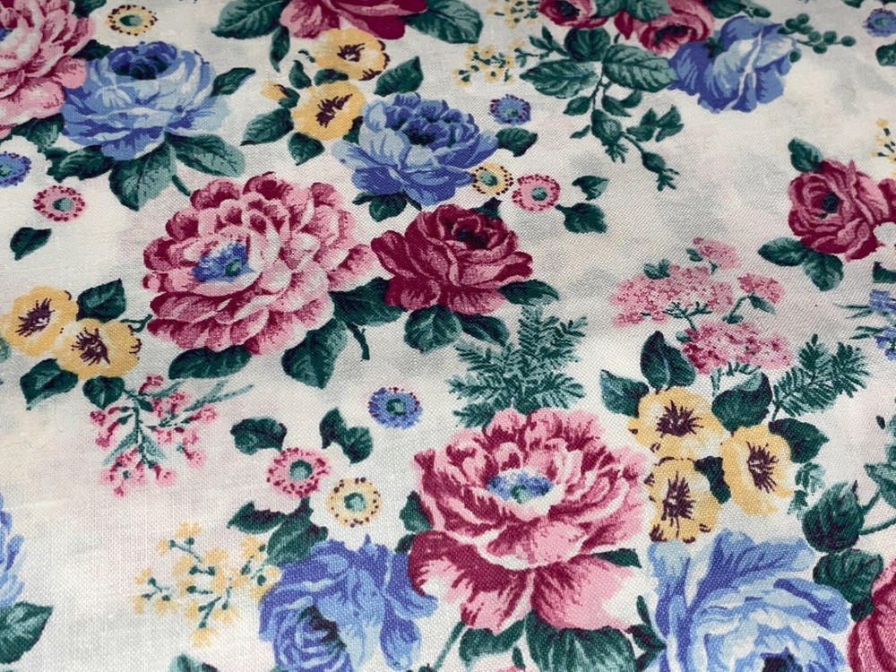 1/2 Yd X 58″ Vintage Rose Daisy Mum Pansy Cotton Quilt Fabric by Peter Pan BTHY