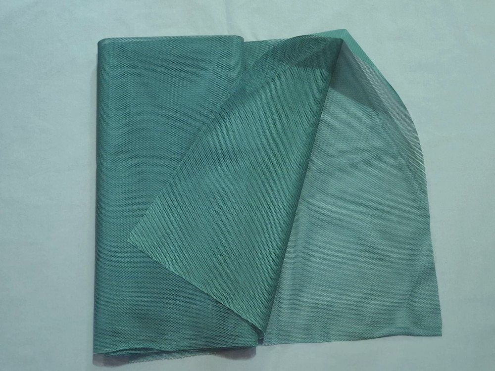 3 yards Light-weight Green Polyester Mesh Fabric 48″ W Use for Tote Grocery Bags