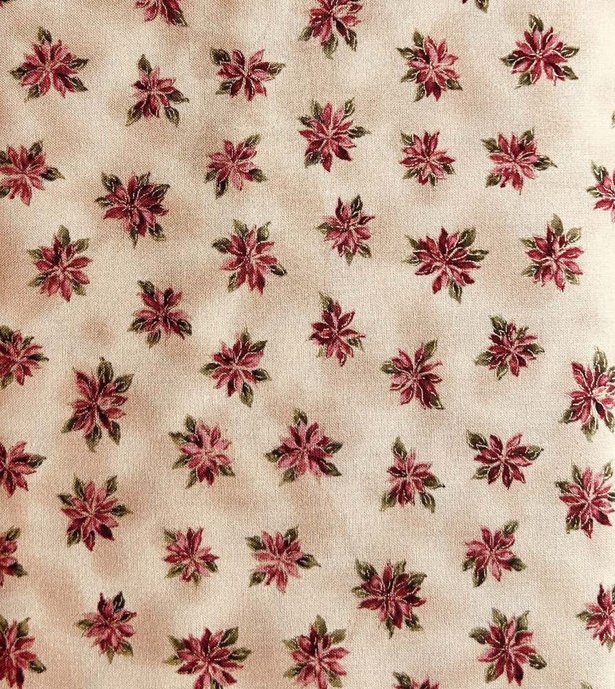 CLEARANCE – SCATTERED MINI POINSETTIAS ON MOTTLED BEIGE CHRISTMAS FABRIC