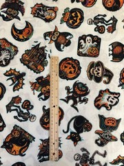 HAPPY HAUNTING QUILTING TREASURES RETRO HALLOWEEN FABRIC HALF YARD