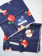 2x Blue Red Apple Print Cotton Sewing Craft Quilting Fabric Interior Remnants