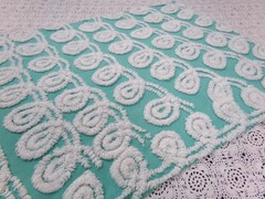 Soothing White Curly Loops Jade Vtg Chenille Bedspread Fabric 15″ x 19″ Piece
