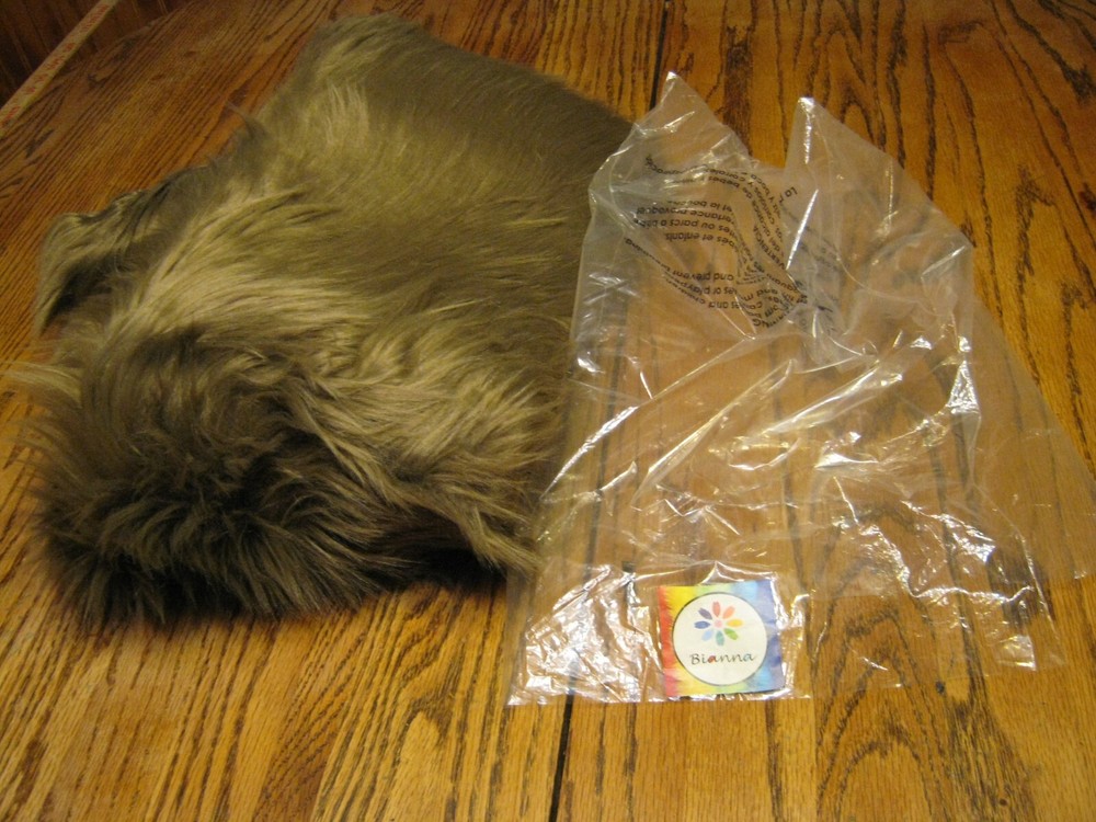 Bianna Creations Faux Fur Fabric Ultra Soft Deluxe Plush Shaggy 36″ x 32″ NEW