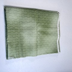 Hoffman quilting cotton fabric green dots circles 36×43 1 yards