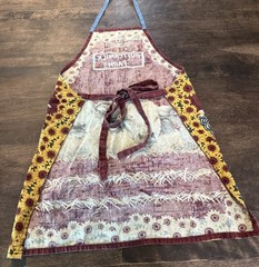Buttermilk Farms apron one size cows, chickens Kitchen Cooking Farm