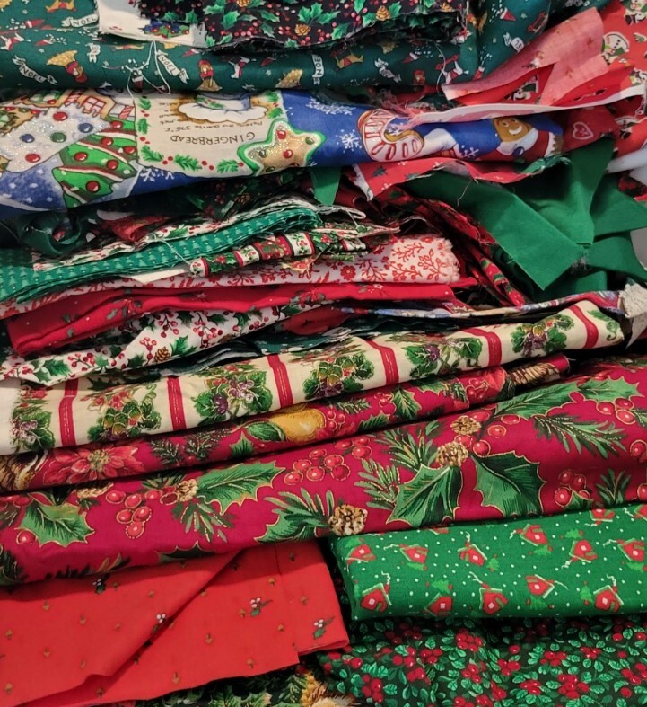 3 Pounds 8 Ounces Christmas Fabric Holly Santa B2