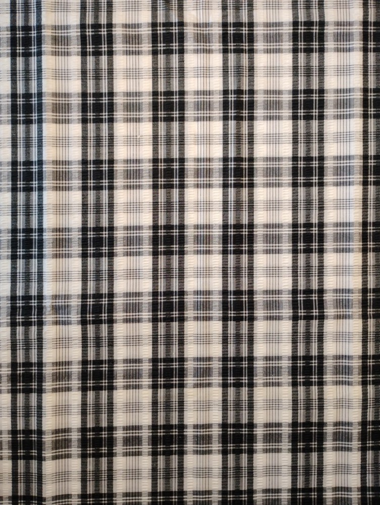 Black & White Plaid Cotton Blend Seersucker Fabric – 44″ Wide x 1 7/8 Yards