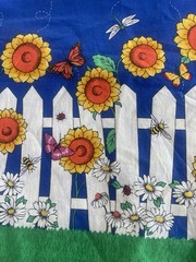 2.33Y Fabric Traditions 1996 Picket Fence Butterfly Ladybug Daisy Bee #2565 VTG